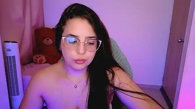  alicia z online show from April 20, 2026, 5:59 pm