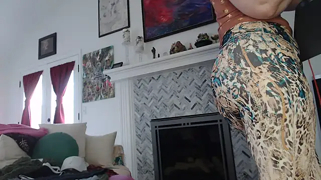 AuroraWillows online show from March 18, 2025, 8:48 pm