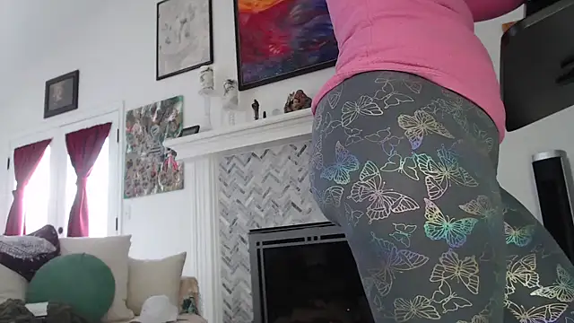 AuroraWillows online show from March 19, 2025, 9:05 pm