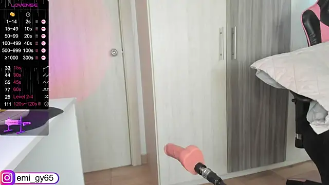 emilyn grey1 online show from March 21, 2025, 4:18 pm