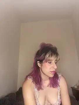 Snapshot of Ambredelacroix chatting on May 21, 2026, 10:50 pm Ambredelacroix online show from May 21, 2026, 10:50 pm