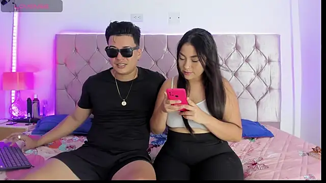 Snapshot of Harry_And_Girls chatting on March 7, 2025, 5:08 am Harry And Girls online show from March 7, 2025, 5:08 am