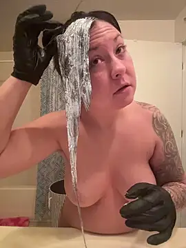 ImpressYouDaily online show from December 20, 2025, 11:56 pm