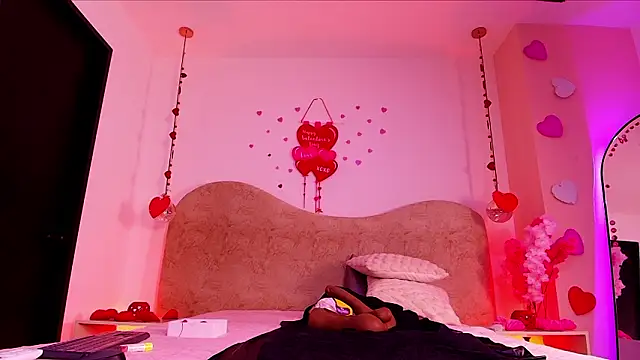 zzoe  online show from February 3, 2026, 3:15 am