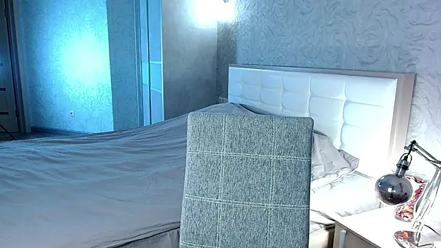 Snapshot of millllina chatting on March 3, 2025, 6:22 pm millllina online show from March 3, 2025, 6:22 pm