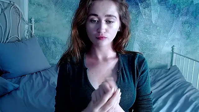 Snapshot of millllina chatting on September 11, 2025, 2:28 pm millllina online show from September 11, 2025, 2:28 pm