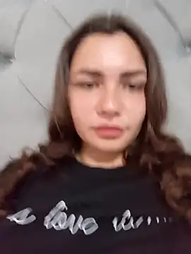 Snapshot of HannahMeid chatting on September 17, 2025, 9:33 am HannahMeid online show from September 17, 2025, 9:33 am
