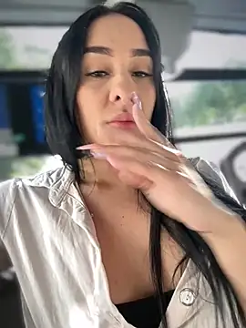 Snapshot of __IRIS__ chatting on July 14, 2026, 1:17 pm IRIS online show from July 14, 2026, 1:17 pm