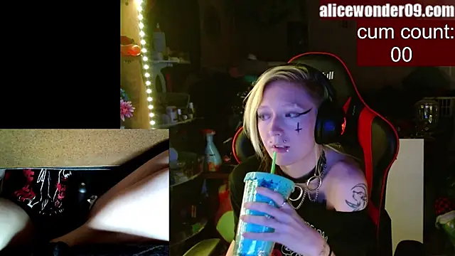 Snapshot of alicewonder09 chatting on January 30, 2025, 5:30 am alicewonder09 online show from January 30, 2025, 5:30 am