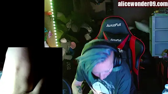 Snapshot of alicewonder09 chatting on February 26, 2025, 4:58 am alicewonder09 online show from February 26, 2025, 4:58 am