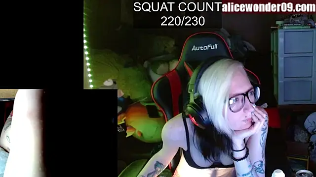 Snapshot of alicewonder09 chatting on March 15, 2025, 4:35 am alicewonder09 online show from March 15, 2025, 4:35 am