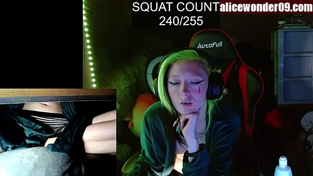 Snapshot of alicewonder09 chatting on March 23, 2025, 3:32 am alicewonder09 online show from March 23, 2025, 3:32 am