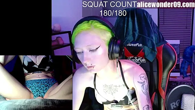 Snapshot of alicewonder09 chatting on October 8, 2025, 4:10 am alicewonder09 online show from October 8, 2025, 4:10 am