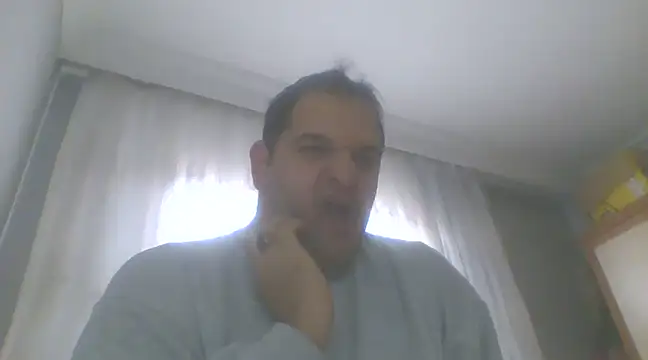 Snapshot of canakbulak00 chatting on February 14, 2025, 6:19 pm canakbulak00 online show from February 14, 2025, 6:19 pm