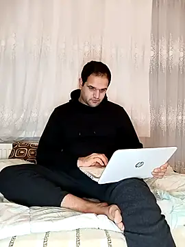 Snapshot of canakbulak00 chatting on February 25, 2025, 12:14 am canakbulak00 online show from February 25, 2025, 12:14 am