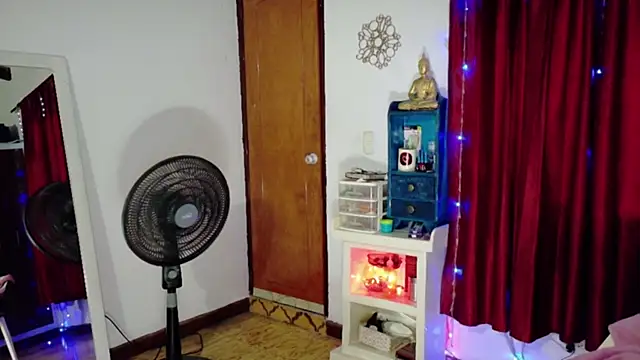 hottplay online show from January 30, 2025, 3:40 pm