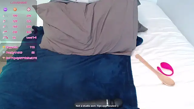 Snapshot of Agatha6969x chatting on October 24, 2025, 1:07 pm Agatha6969x online show from October 24, 2025, 1:07 pm