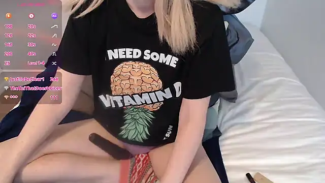 Snapshot of Agatha6969x chatting on October 26, 2025, 3:40 pm Agatha6969x online show from October 26, 2025, 3:40 pm