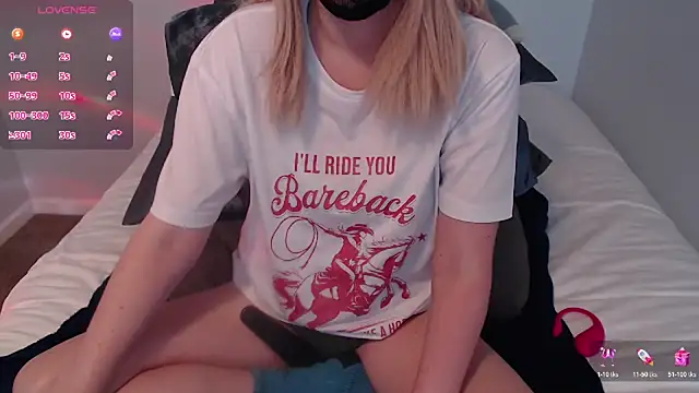 Snapshot of Agatha6969x chatting on October 28, 2025, 1:36 pm Agatha6969x online show from October 28, 2025, 1:36 pm