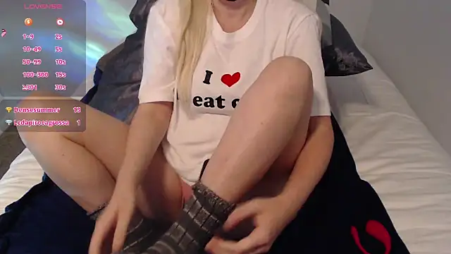 Snapshot of Agatha6969x chatting on October 30, 2025, 12:50 pm Agatha6969x online show from October 30, 2025, 12:50 pm