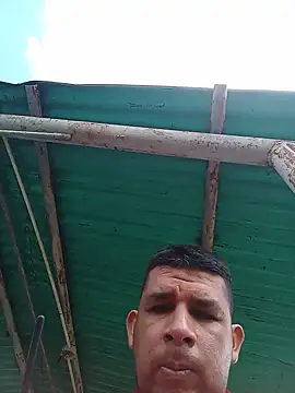 Snapshot of El-reyleon chatting on June 21, 2026, 12:52 pm El-reyleon online show from June 21, 2026, 12:52 pm
