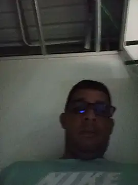 Snapshot of El-reyleon chatting on July 31, 2026, 4:12 am El-reyleon online show from July 31, 2026, 4:12 am