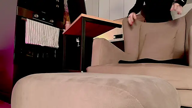 Yourfreebird online show from April 25, 2026, 7:55 am