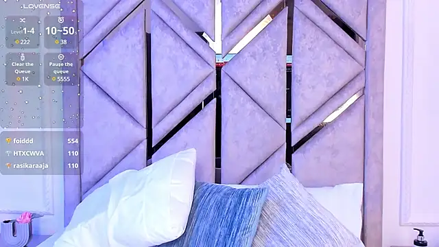 Sara Boom online show from March 19, 2025, 10:20 pm