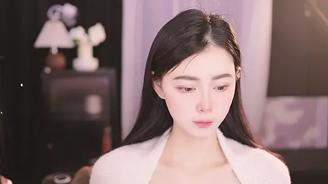 Ocean--Lili online show from January 24, 2025, 2:08 pm