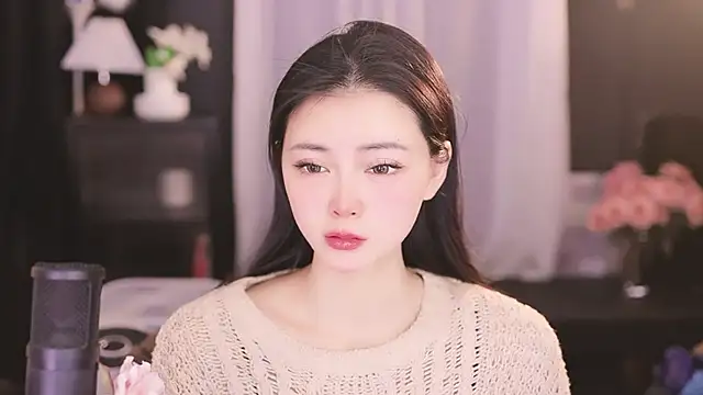 Ocean--Lili online show from February 17, 2025, 2:04 pm