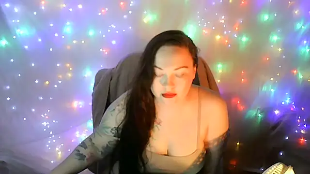Victoria Marks online show from June 30, 2026, 10:55 pm