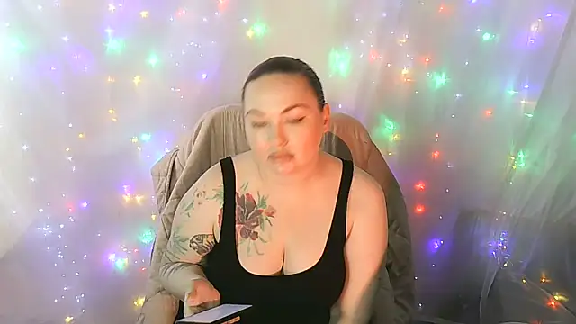 Victoria Marks online show from July 6, 2026, 6:54 am