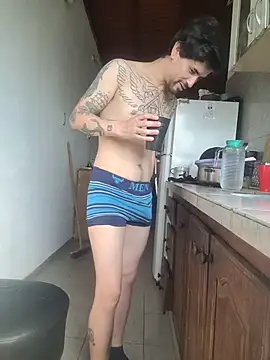 Snapshot of ZaraHoney chatting on December 14, 2025, 7:29 pm ZaraHoney online show from December 14, 2025, 7:29 pm