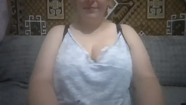 Snapshot of Diana_Britt chatting on July 20, 2026, 7:05 pm Diana Britt online show from July 20, 2026, 7:05 pm