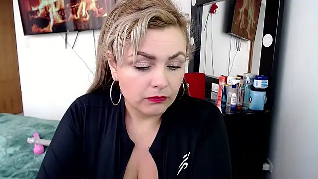 Melisa mcarthy online show from February 10, 2025, 10:30 pm