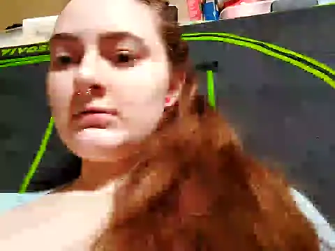 Snapshot of Snowbunnycake_131 chatting on February 2, 2025, 7:41 am Snowbunnycake 131 online show from February 2, 2025, 7:41 am