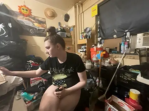 Snowbunnycake 131 online show from March 21, 2026, 4:28 am