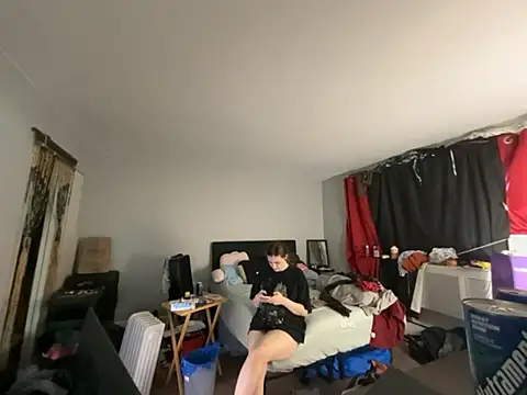 Snowbunnycake 131 online show from April 27, 2026, 9:46 pm