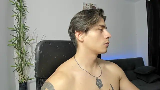 Giordano Russo online show from December 25, 2024, 1:10 am