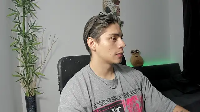 Giordano Russo online show from December 31, 2024, 2:19 am