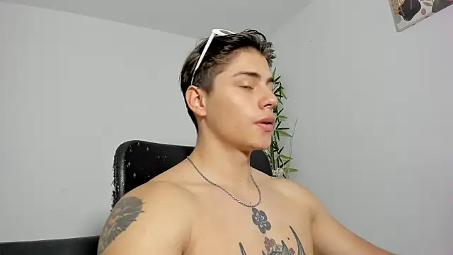 Giordano Russo online show from March 16, 2025, 10:09 pm