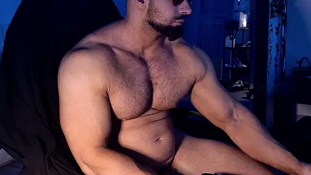 Snapshot of Musculus6 chatting on July 22, 2026, 12:41 pm Musculus6 online show from July 22, 2026, 12:41 pm
