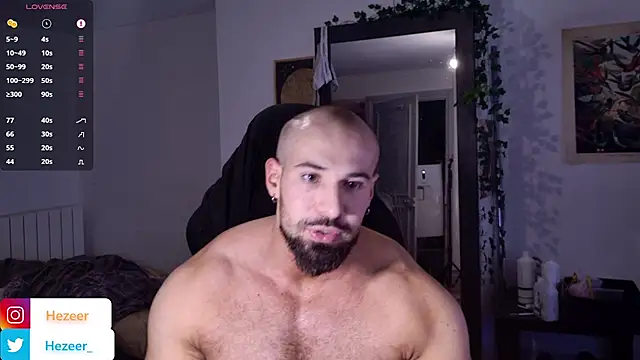 Snapshot of Musculus6 chatting on July 28, 2026, 9:25 pm Musculus6 online show from July 28, 2026, 9:25 pm