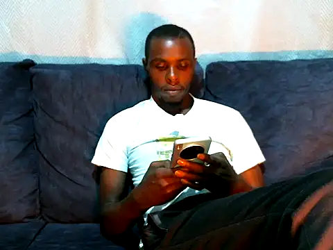 reezly online show from November 11, 2025, 9:59 pm