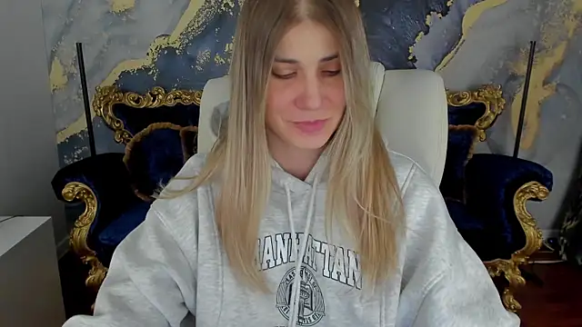 CassandraGood online show from February 7, 2025, 10:29 am