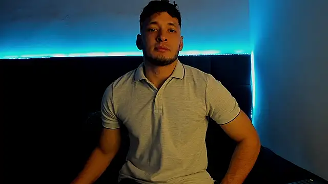 alejandro  2 online show from September 12, 2025, 4:07 pm