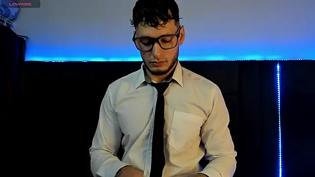 alejandro  2 online show from April 11, 2026, 4:55 pm