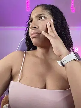 DannaBerry online show from November 19, 2025, 3:56 pm