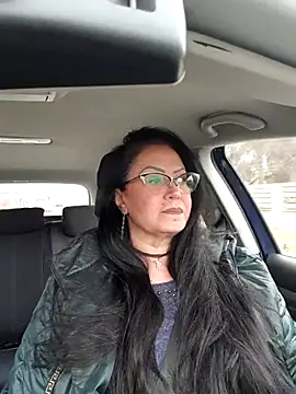 x  KHALEESI  x online show from November 14, 2025, 9:19 am