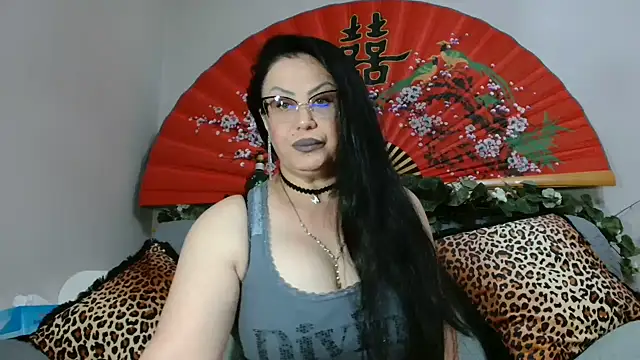 Snapshot of x__KHALEESI__x chatting on May 31, 2026, 6:09 pm x KHALEESI x online show from May 31, 2026, 6:09 pm
